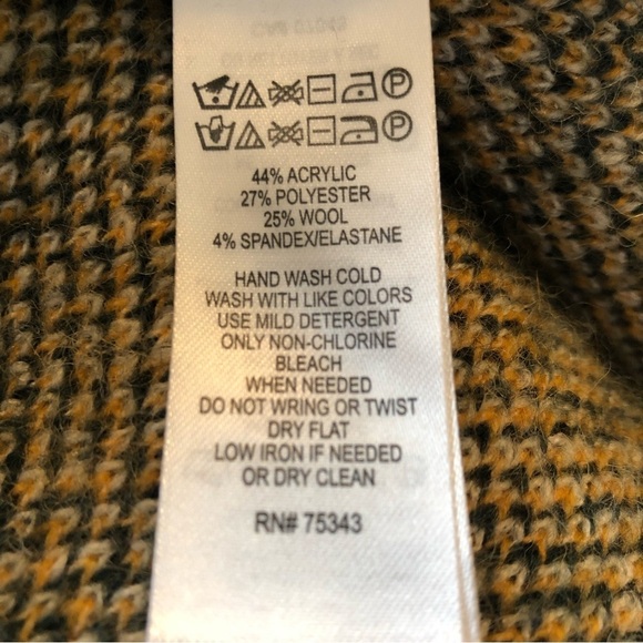 Max Studio plaid Green, Yellow & Cream cardigan w/button closure Size Small - Picture 11 of 13